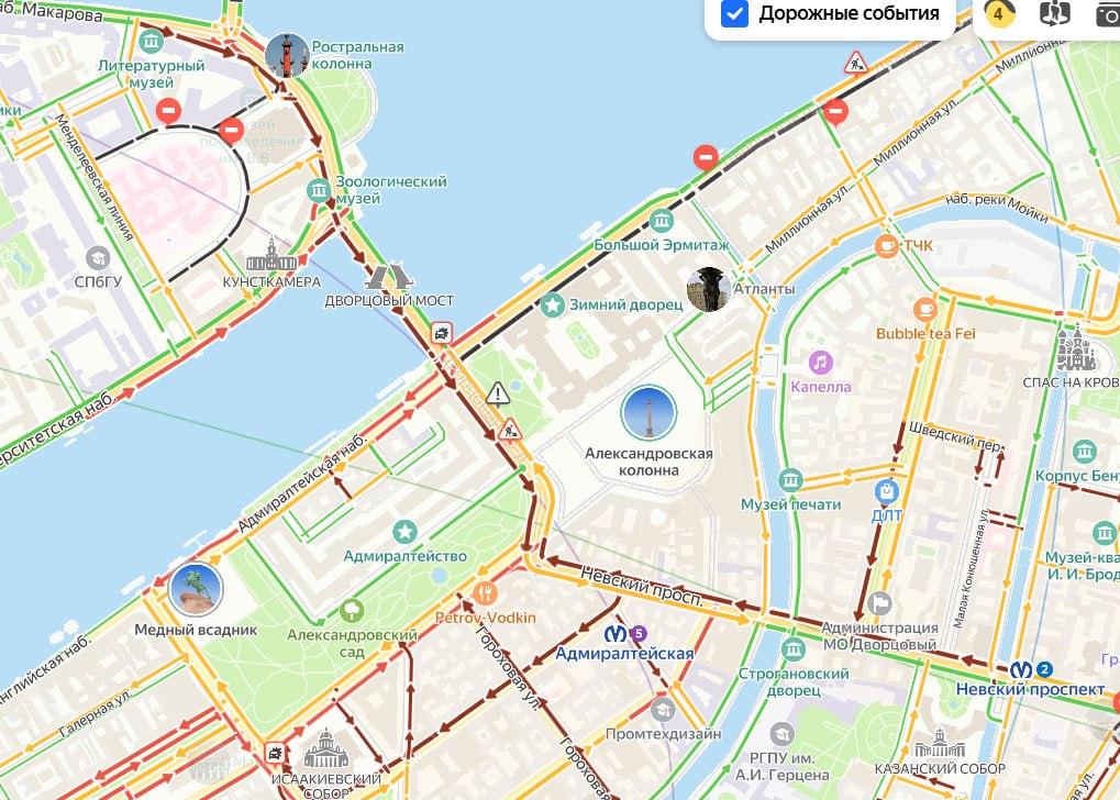 Невский проспект в Петербурге перекрыли днем 5 мая