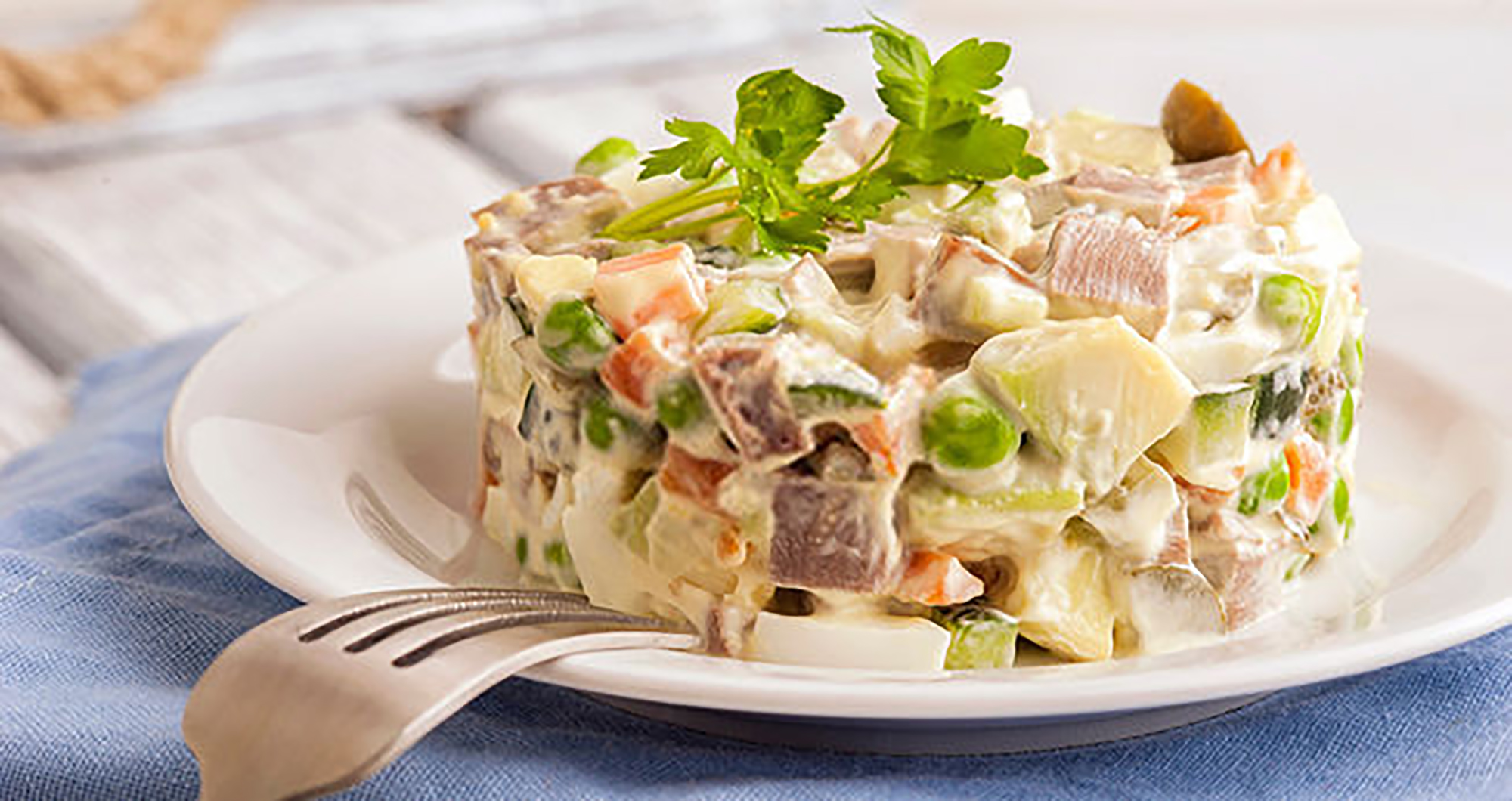 «Индекс Оливье» почти догнал инфляцию: тазик новогоднего салата подорожал до 627 рублей