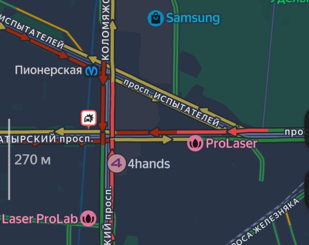 Пробки сковали несколько проспектов у «Пионерской» из-за нового ТЦ «Голливуд»