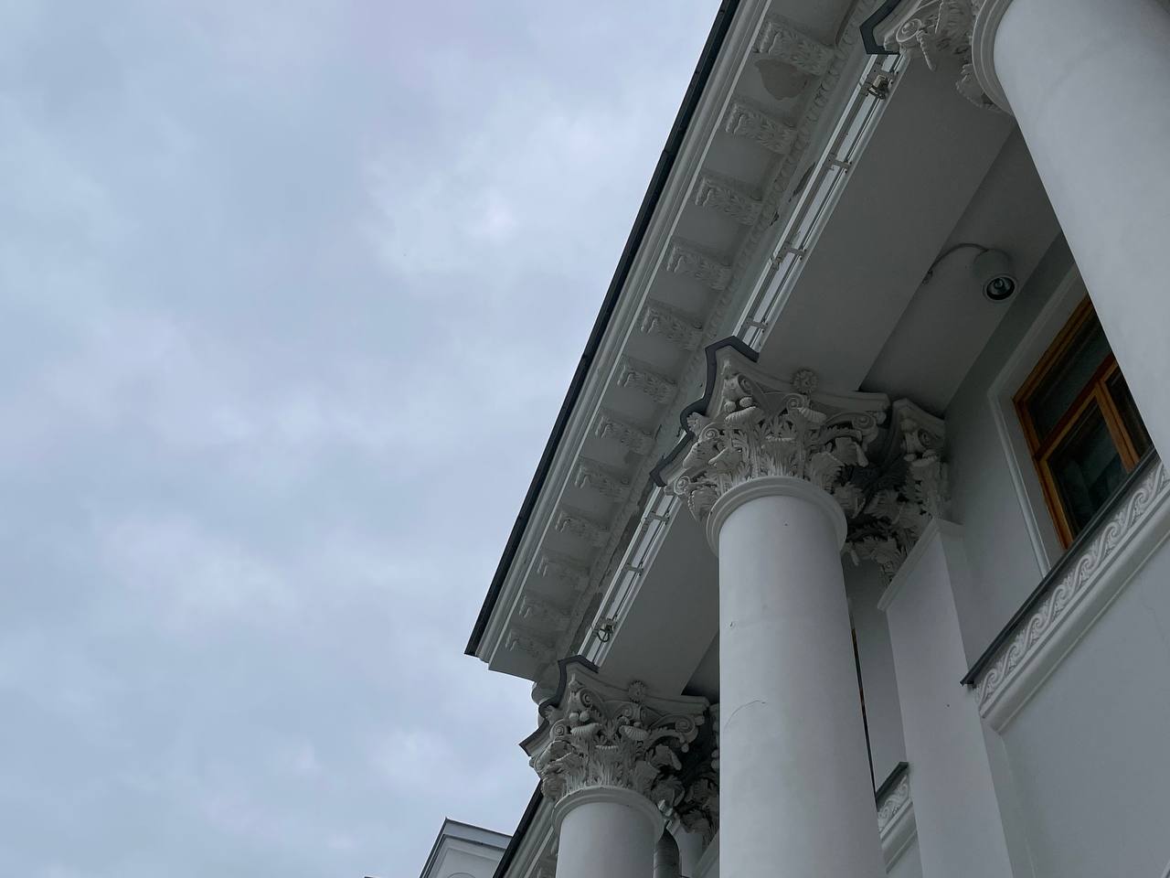 Синоптик Леус: Атмосферный фронт принесет в Петербург потепление и плотную облачность