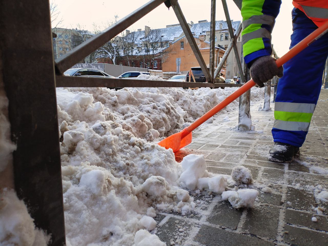 Депутат предложил приравнять к героям СВО дворника-спасителя из Узбекистана
