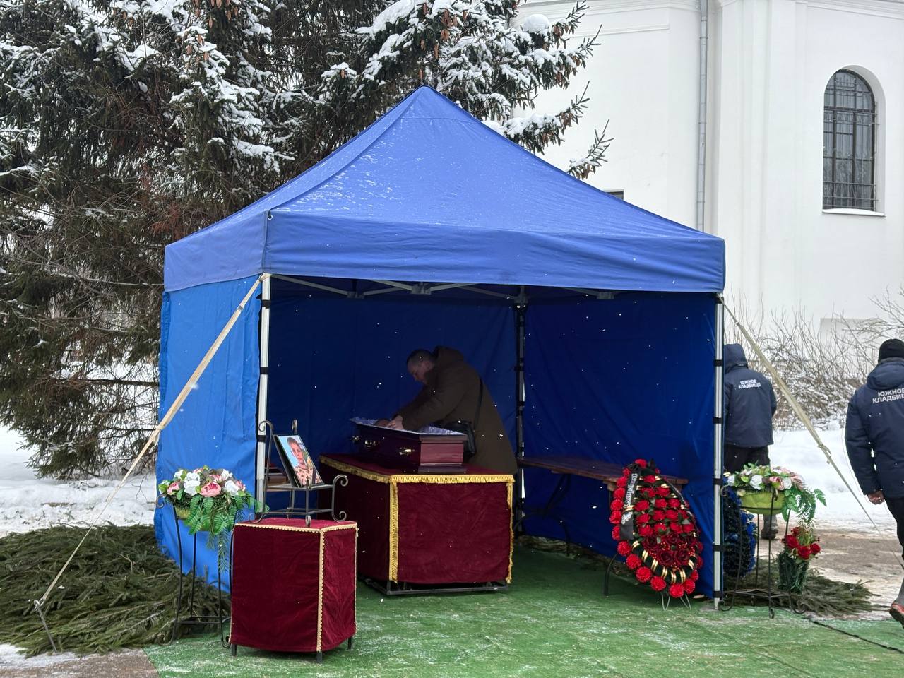 В Петербурге началась церемония прощания с 9-летним Пашей