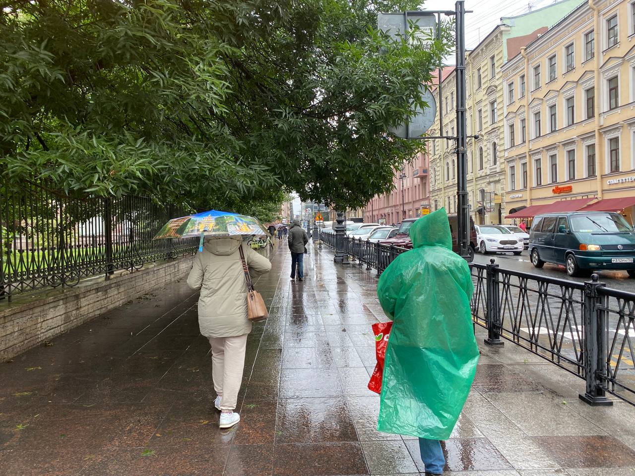 Сильные дожди накроют Петербург 17 июня, объявлен «желтый» уровень