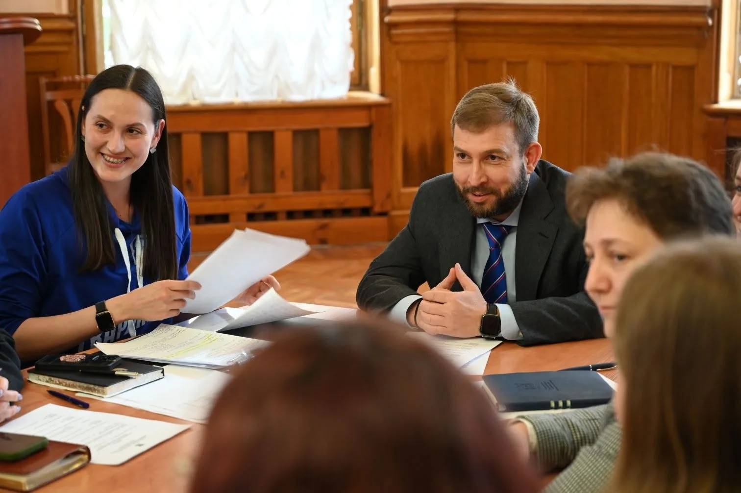 Дмитрий Ваньчков встретился с Молодежным советом Петроградского района