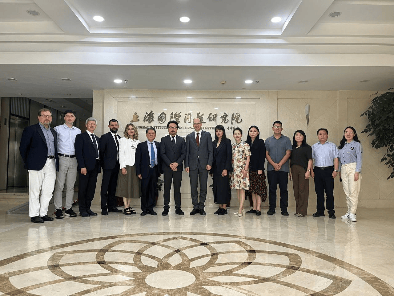 Фото