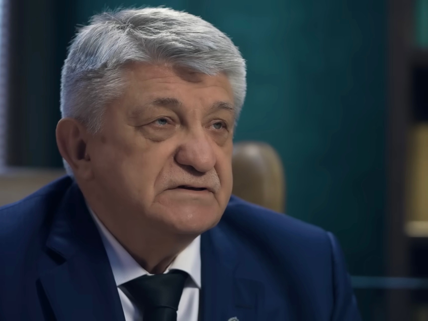 Сокуров во время презентации книги о себе объяснил, зачем писал Михалкову