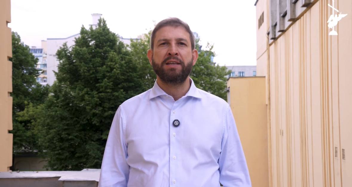 Дмитрий Ваньчков поздравил петербуржцев с Днем молодежи
