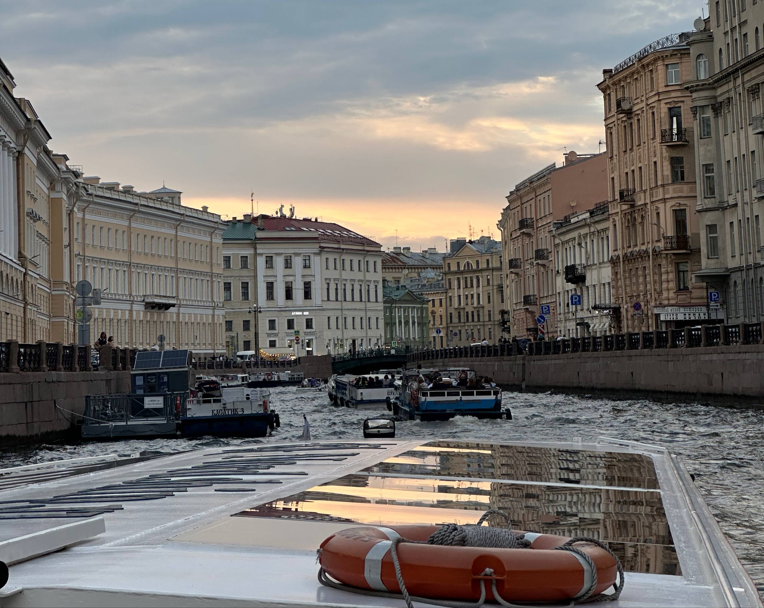 Тепло и без осадков: погода в Петербурге 28 октября — прогноз от синоптика Леуса